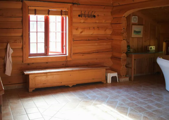 度假居 With Wooden Interior By Tinnsjoen *